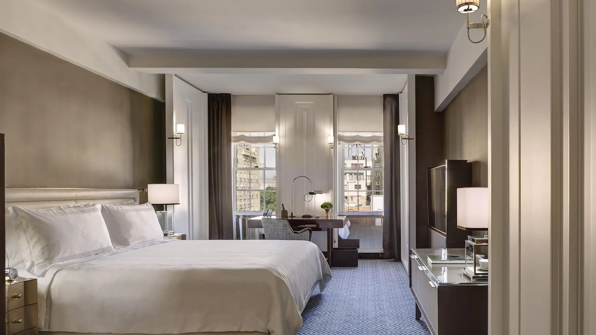 The Carlyle, A Rosewood Hotel New York