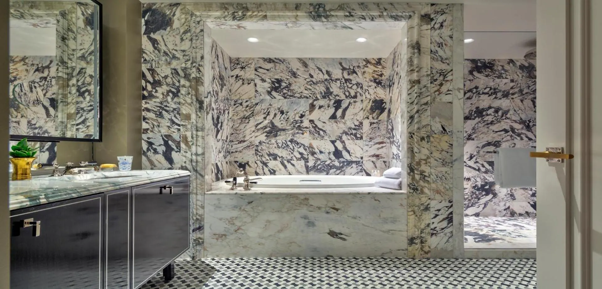 The Carlyle, A Rosewood Hotel New York