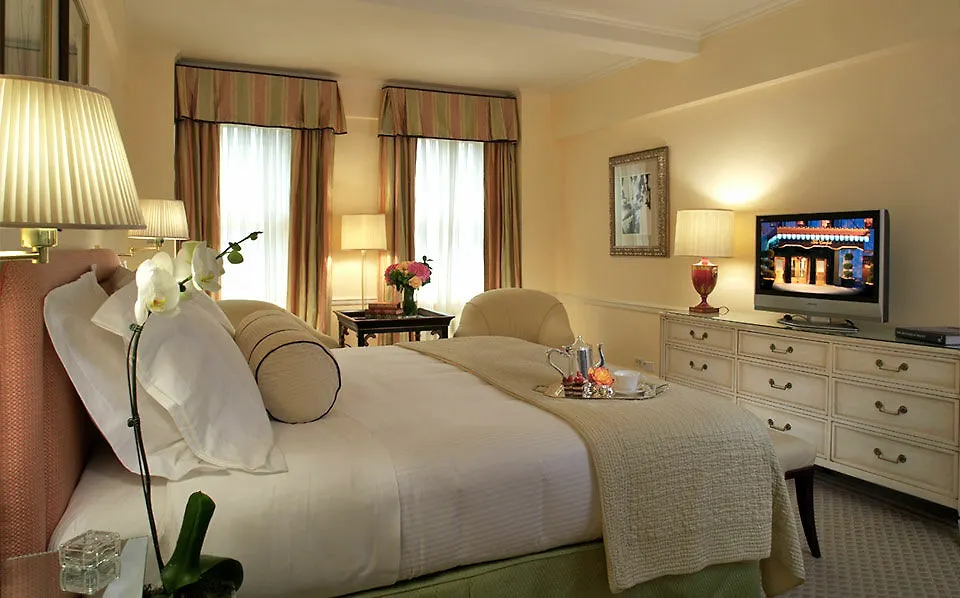 The Carlyle, A Rosewood Hotel New York