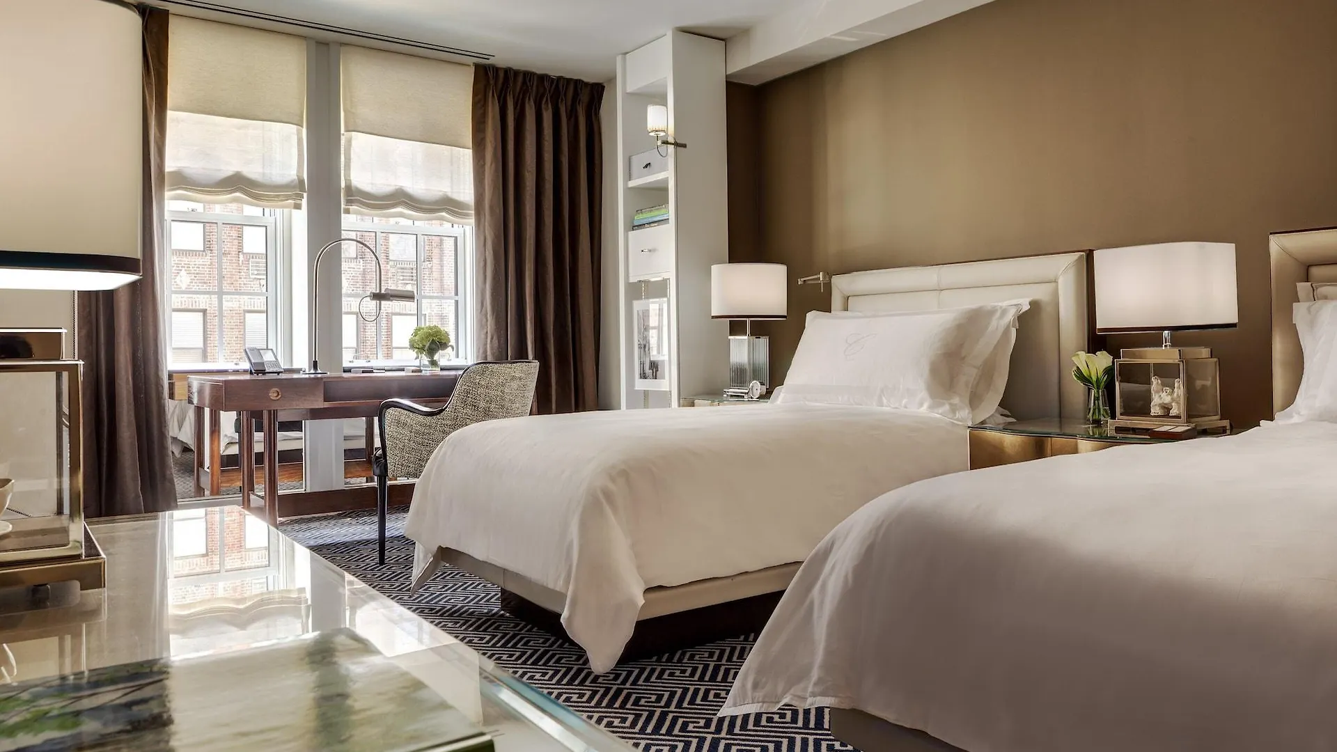 *****  The Carlyle, A Rosewood Hotel Нью-Йорк США
