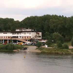 Boathouse Hostel